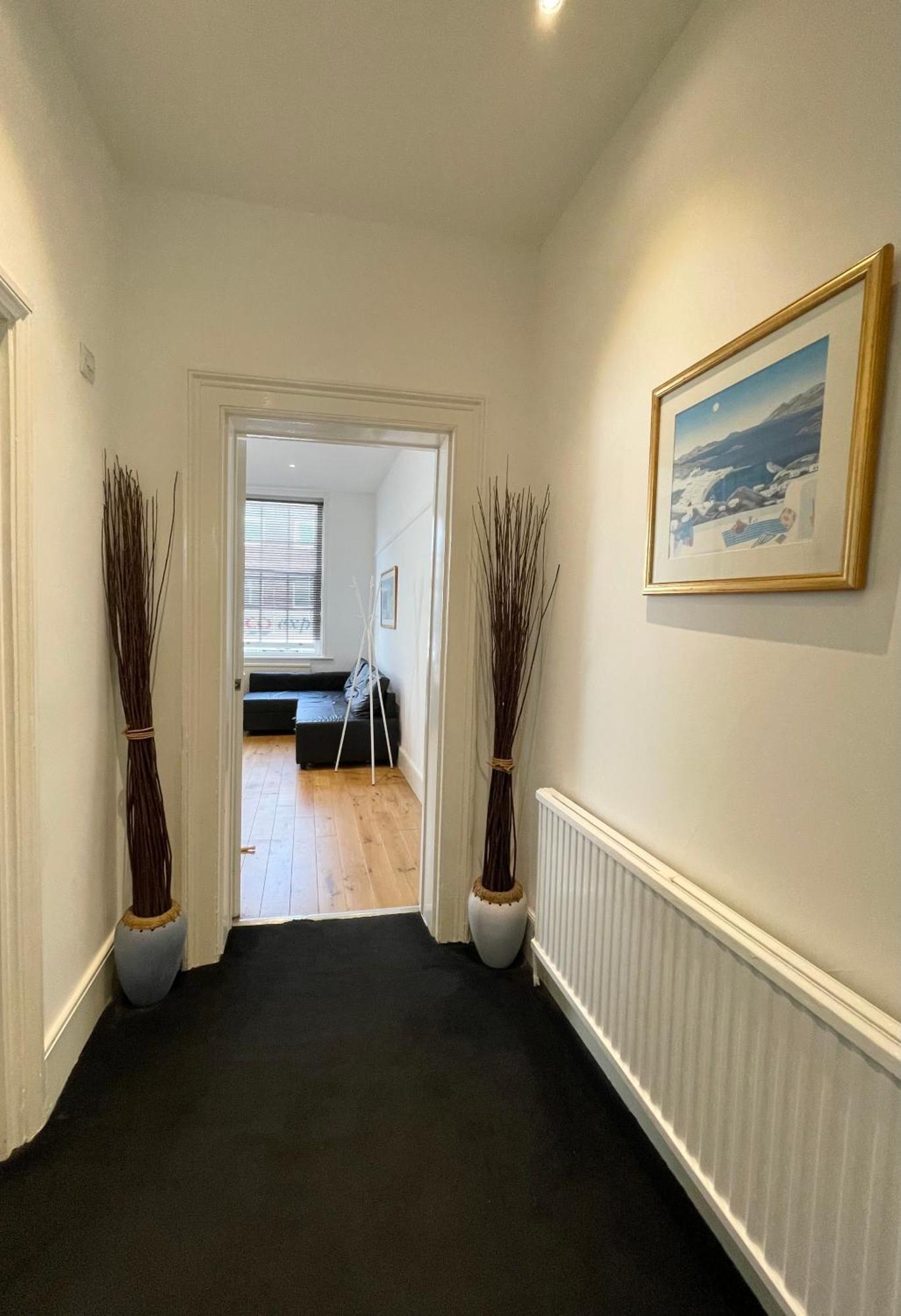 Victoria Maisonette Apartment Лондон Экстерьер фото